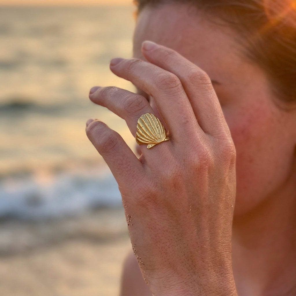 Shell Statement Ring