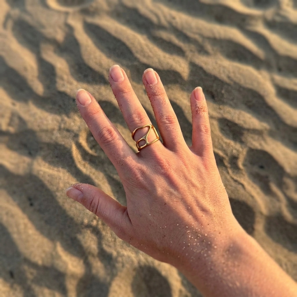 Delicate Openwork Band Ring
