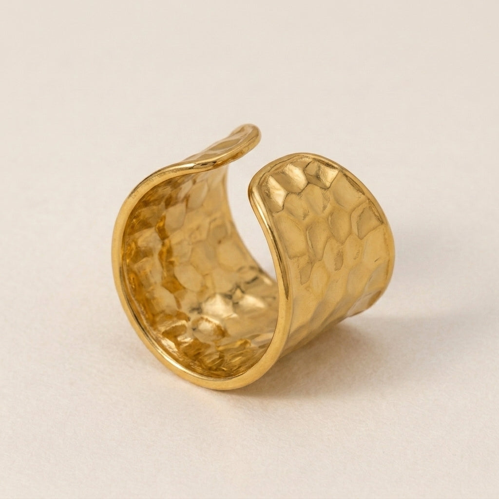 Refined Bold Hammer Texture Band Ring