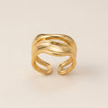 Elegant Wavy Gold Ring