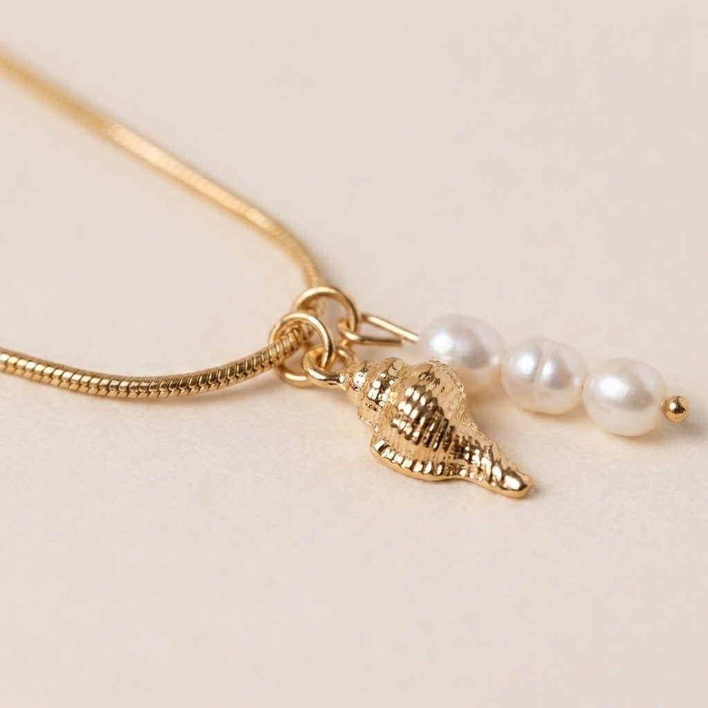 Freshwater Pearl Shell Necklace