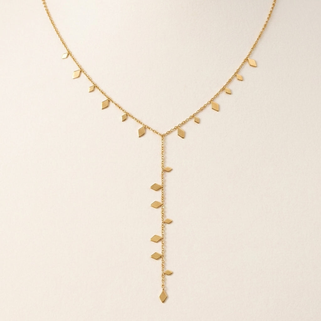 V Diamond Pattern Necklace