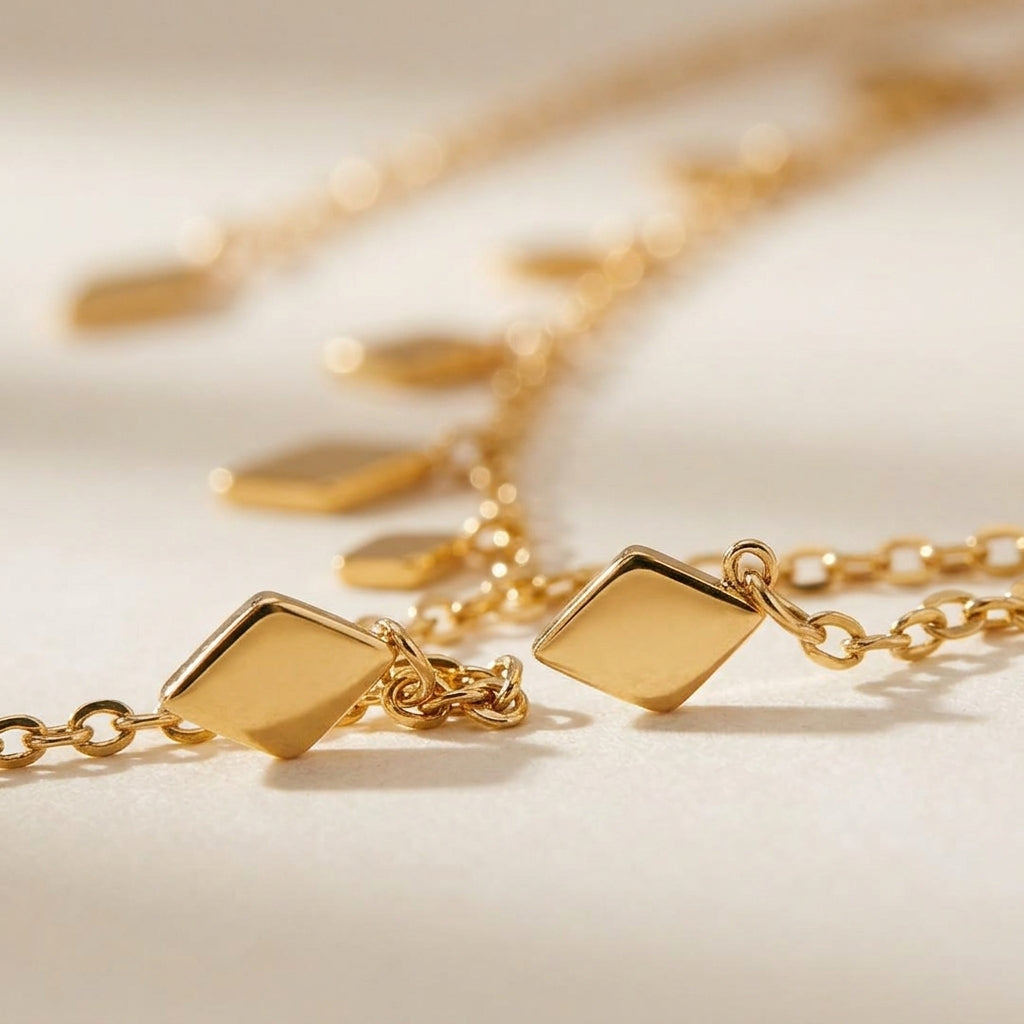 V Diamond Pattern Necklace