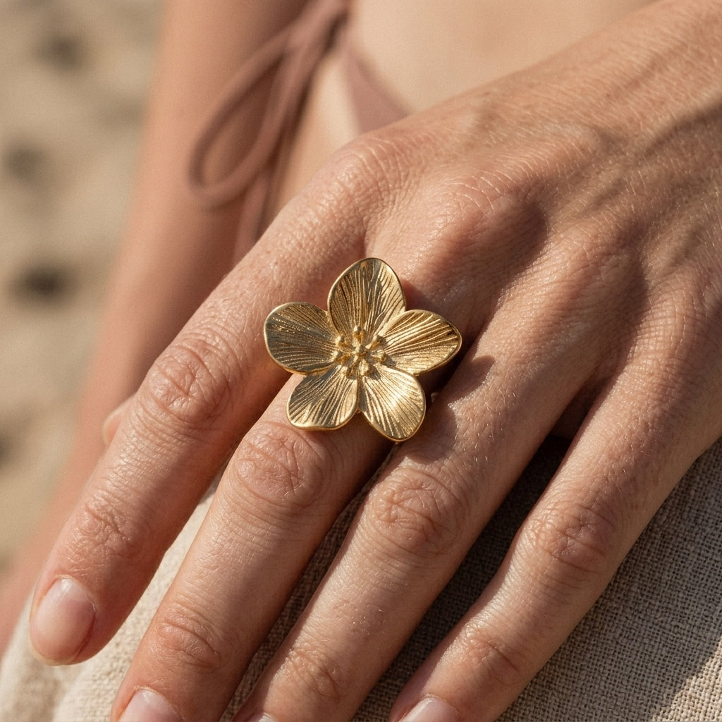 Elegant Flower Ring